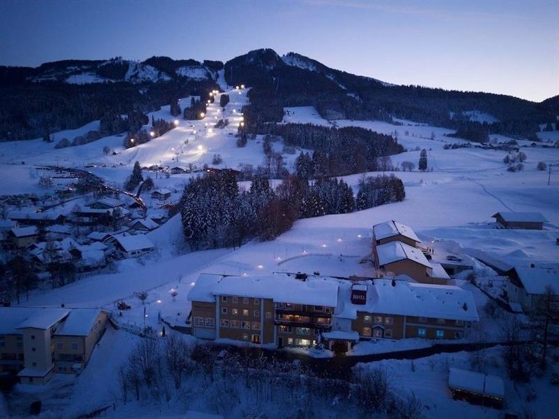Hotel Nesselwanger Hof Bagian luar foto