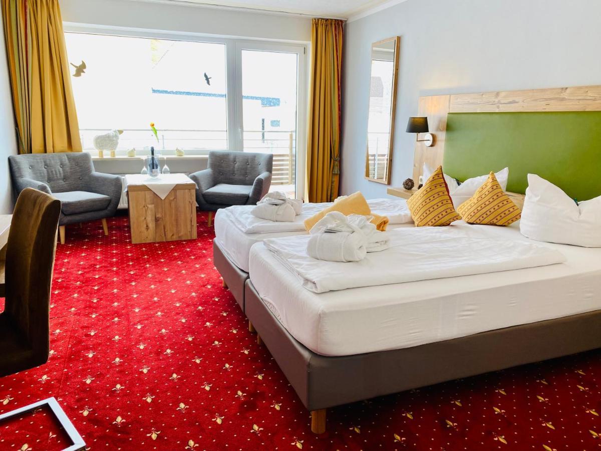 Hotel Nesselwanger Hof Bagian luar foto