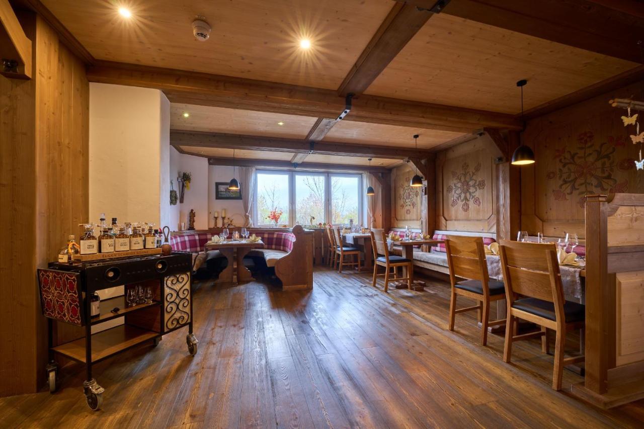 Hotel Nesselwanger Hof Bagian luar foto