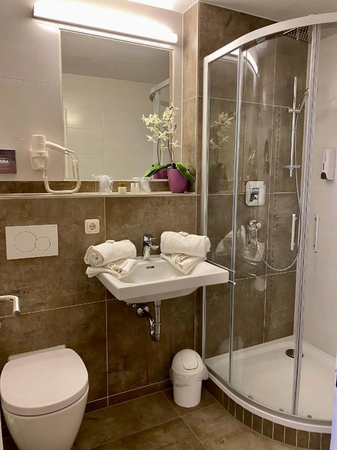 Hotel Nesselwanger Hof Bagian luar foto