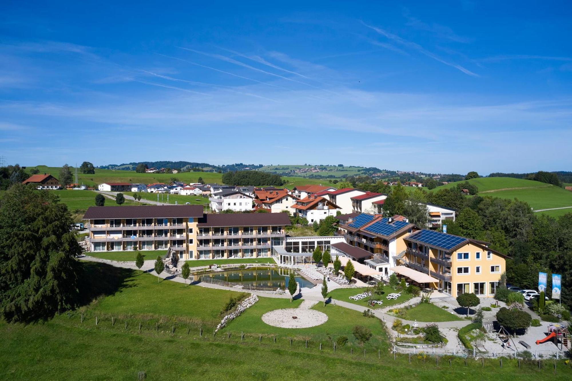 Hotel Nesselwanger Hof Bagian luar foto