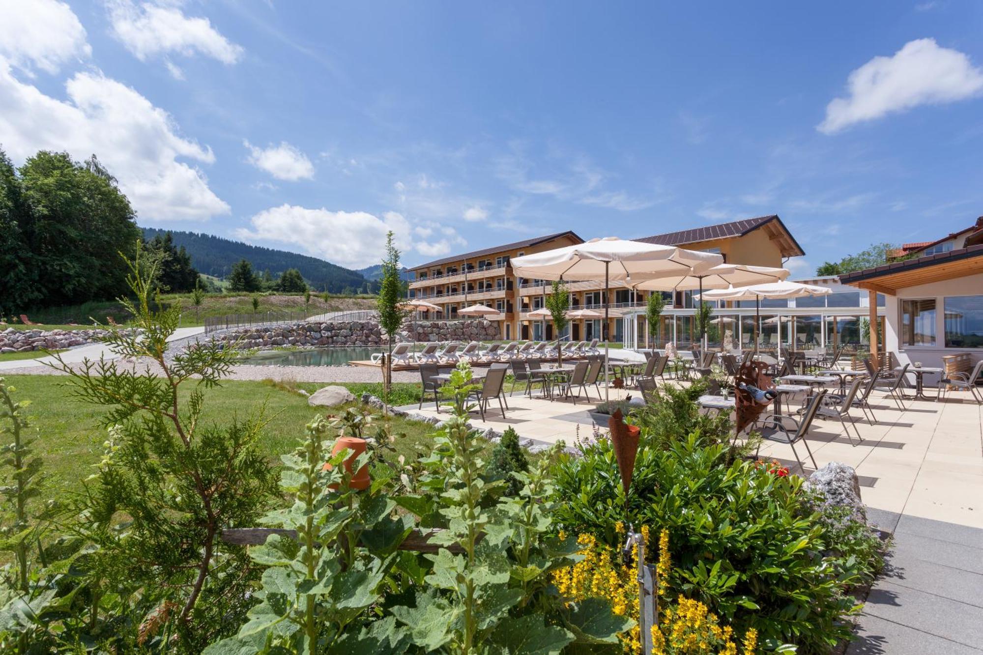 Hotel Nesselwanger Hof Bagian luar foto