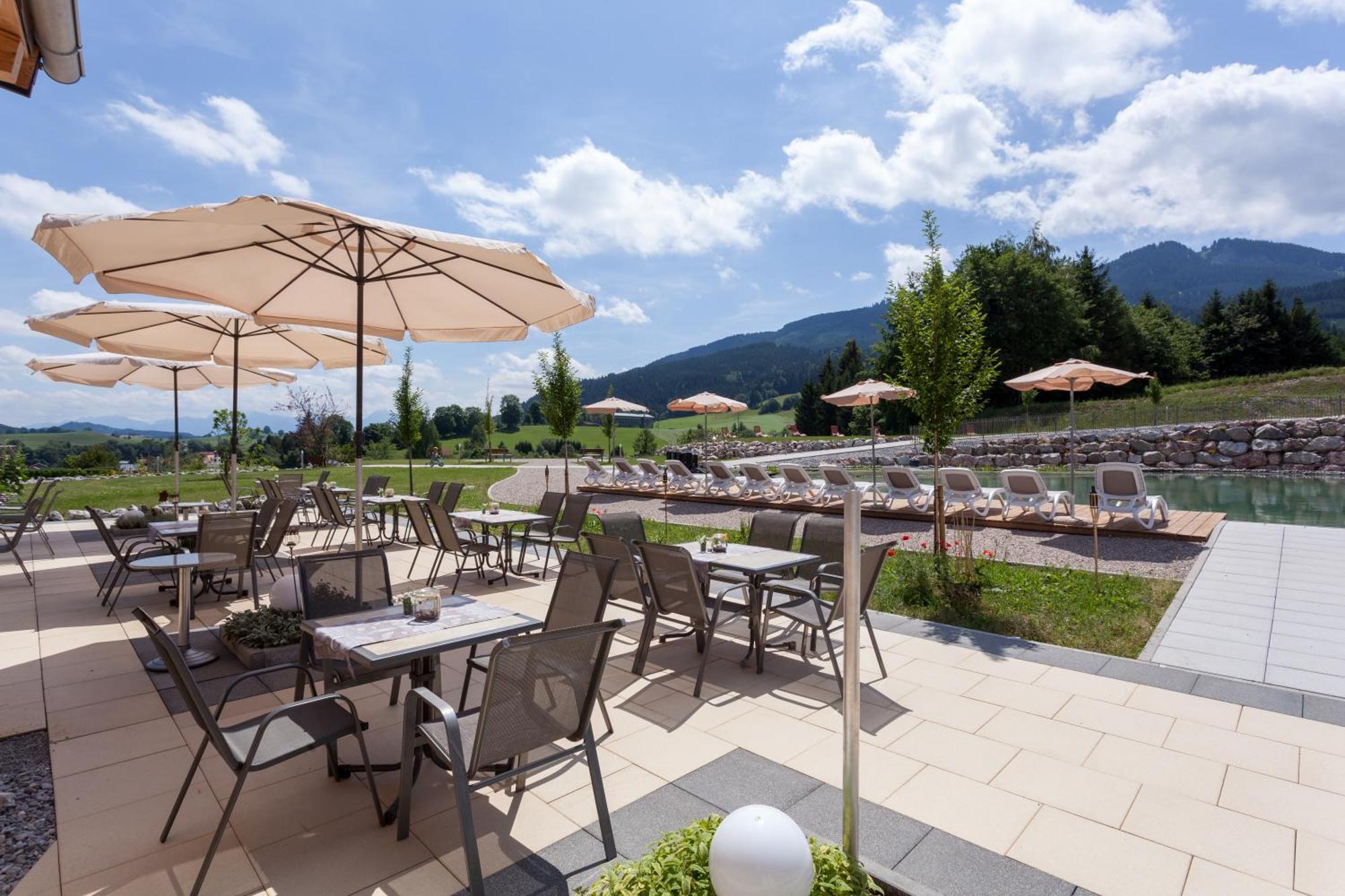 Hotel Nesselwanger Hof Bagian luar foto