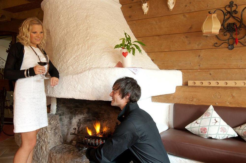 Hotel Nesselwanger Hof Bagian luar foto