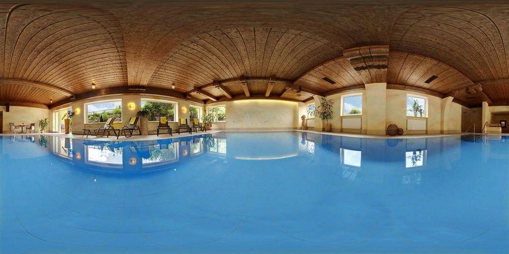 Hotel Nesselwanger Hof Bagian luar foto