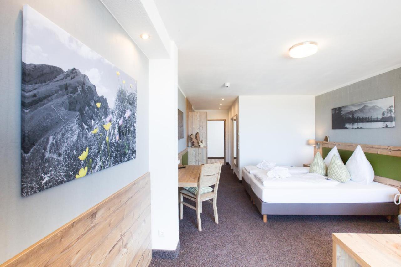Hotel Nesselwanger Hof Bagian luar foto