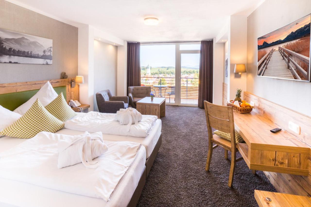 Hotel Nesselwanger Hof Bagian luar foto