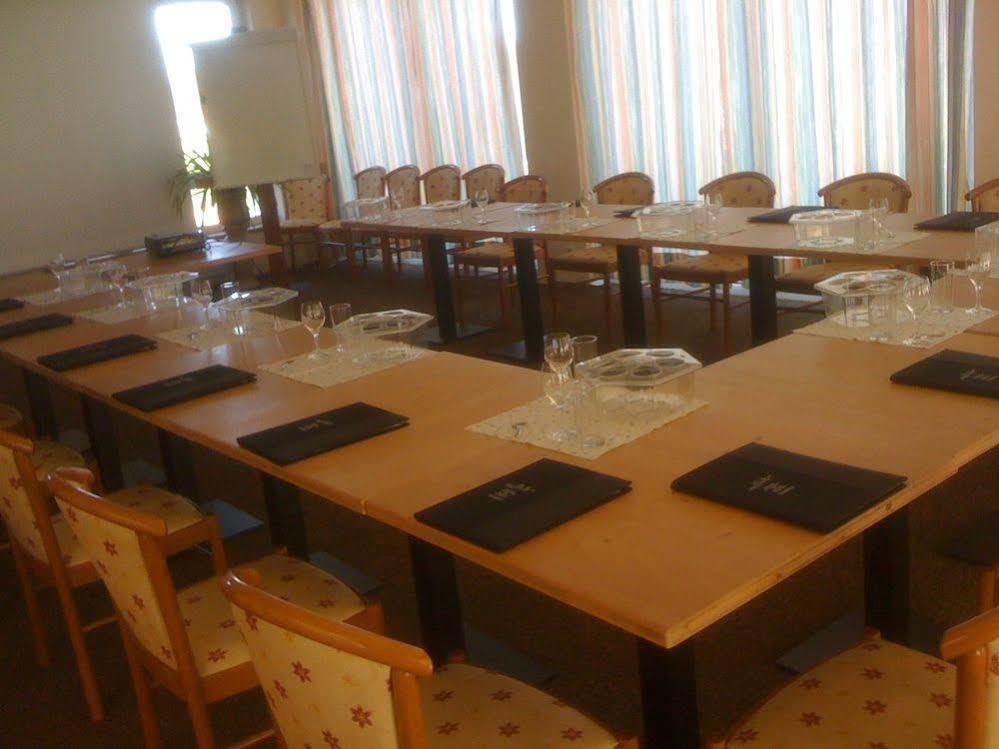 Hotel Nesselwanger Hof Bagian luar foto